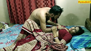 Desi housewife gets horny with hubby's acquaintance in super-hot tryst