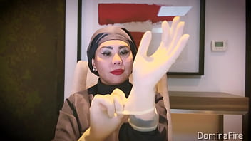 Practice the sensory vibration of medical gloves in ASMR video